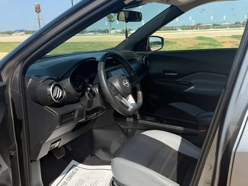 Used 2023 Nissan Kicks SR w/ SR Premium Package FWD image 25