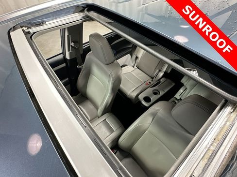 Used 2018 Toyota Highlander XLE image 21