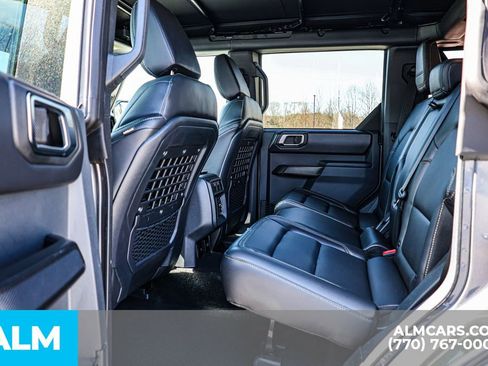 Used 2025 Ford Bronco Badlands image 20