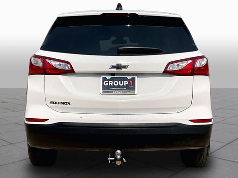 Used 2021 Chevrolet Equinox LS w/ LPO, Blackout Package FWD image 4