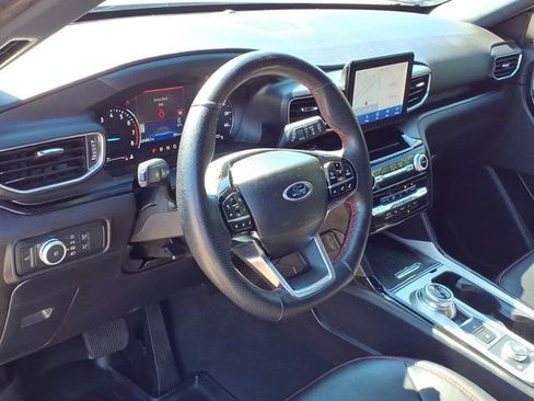 Certified 2022 Ford Explorer ST-Line AWD/4WD image 18