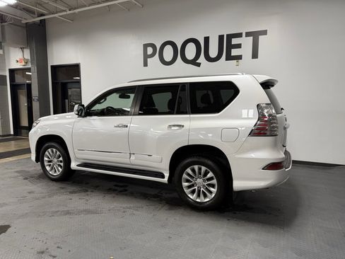 Used 2018 Lexus GX 460 image 6