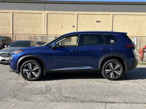 Certified 2022 Nissan Rogue SL w/ SL Premium Package image 3