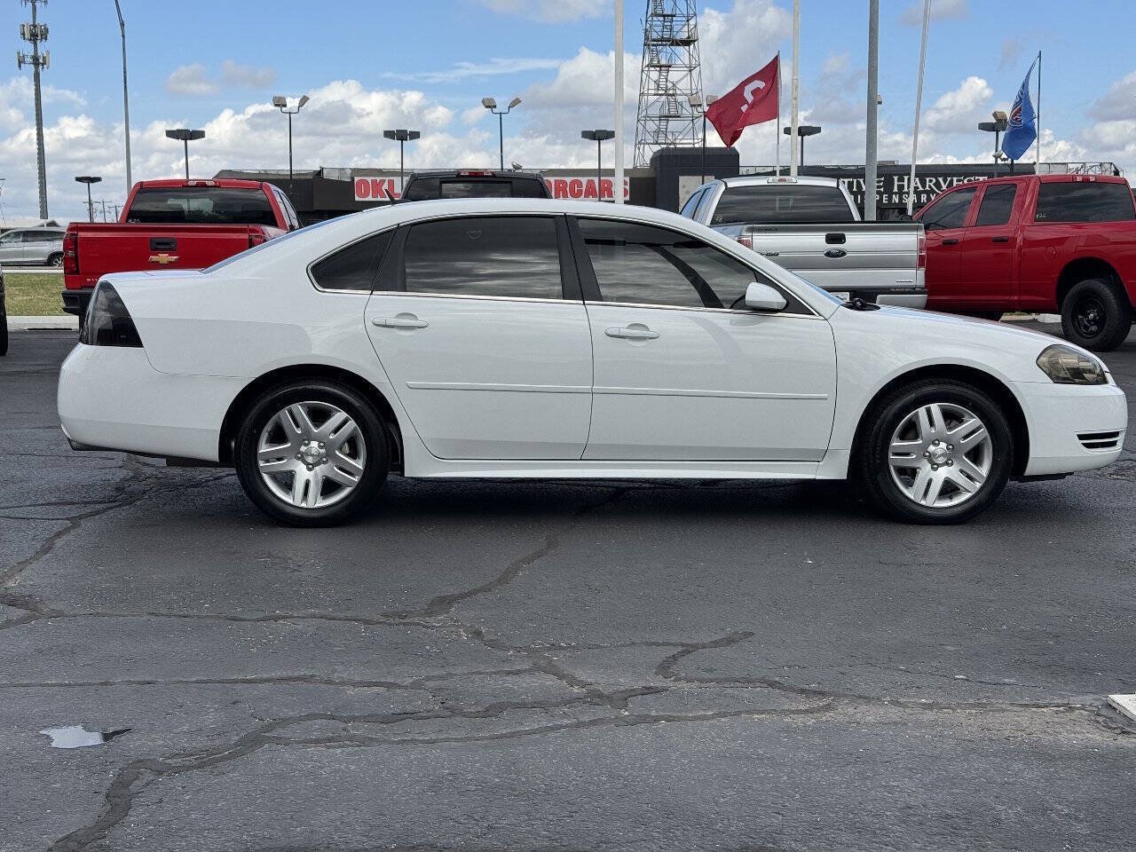 Used 2014 Chevrolet Impala LT w/ LT Sunroof Package FWD image 4