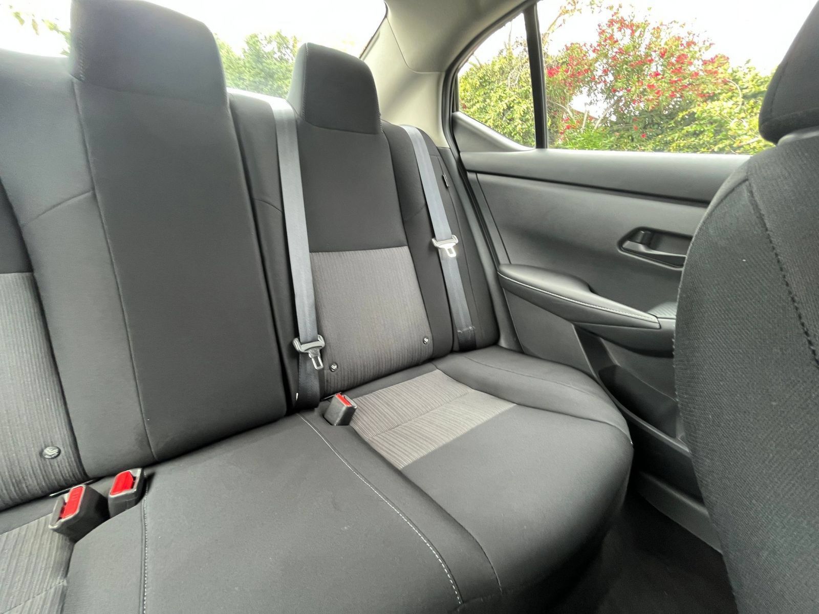 Used 2025 Nissan Sentra SV FWD image 34