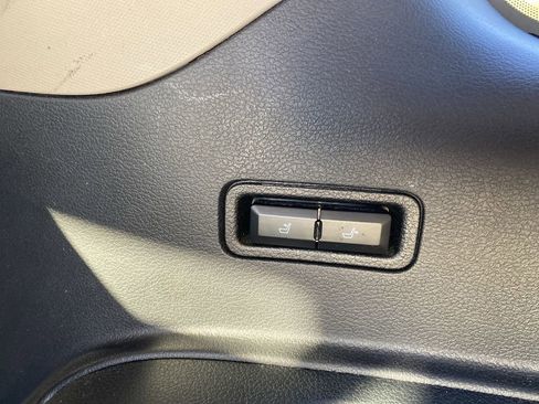 Certified 2024 Ford Expedition Max Limited image 22