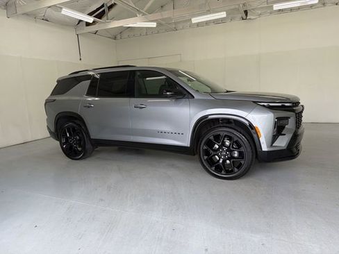 Certified 2024 Chevrolet Traverse RS image 13