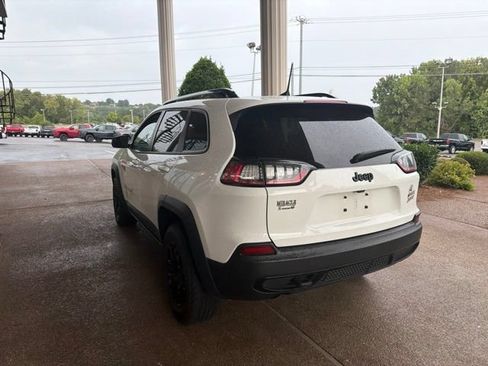 Used 2022 Jeep Cherokee Latitude AWD/4WD image 11