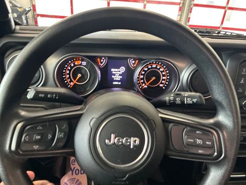 Used 2021 Jeep Wrangler Unlimited Sport AWD/4WD image 23