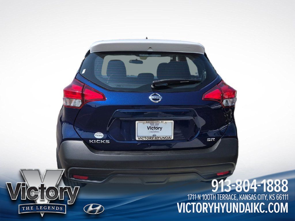 Used 2019 Nissan Kicks SR FWD image 4