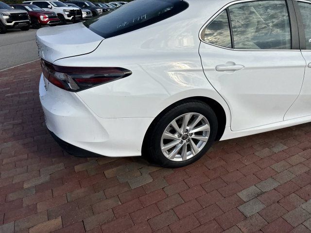 Used 2023 Toyota Camry LE FWD image 15