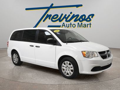 Used 2020 Dodge Grand Caravan SE w/ UConnect Hands-Free Group
