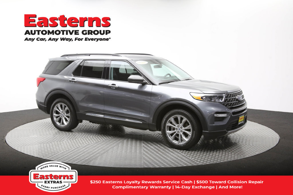 Used 2023 Ford Explorer XLT w/ Equipment Group 202A AWD/4WD image 49