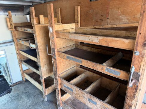 Used 2015 Ford E-350 and Econoline 350 Super Duty image 26