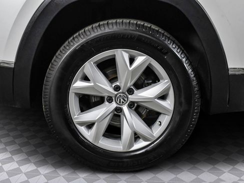 Used 2023 Volkswagen Atlas Cross Sport SEL image 28