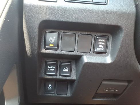 Used 2022 Nissan Frontier SV AWD/4WD image 20