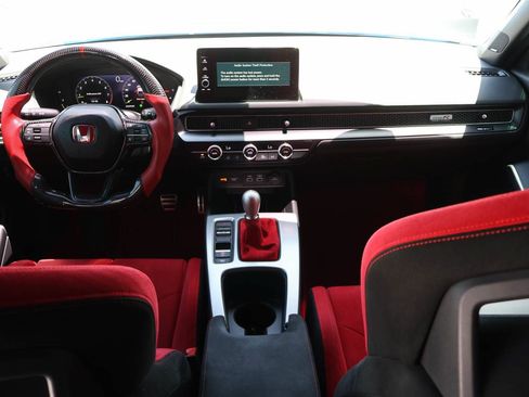 Used 2023 Honda Civic Type R image 11