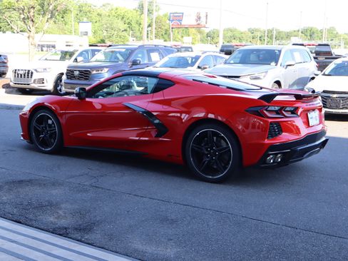 Used 2022 Chevrolet Corvette Stingray Preferred Cpe w/ Z51 Performance Package RWD image 8