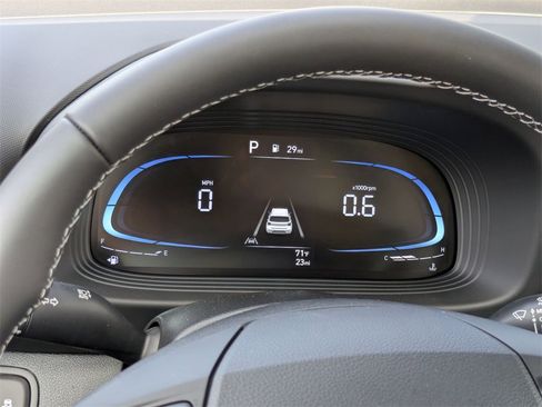 New 2025 Hyundai Venue SEL image 28