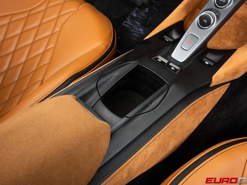 Used 2022 Ferrari 812 GTS image 36