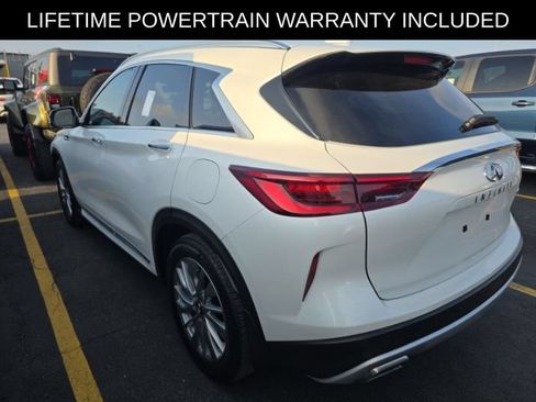 Certified 2024 INFINITI QX50 Luxe w/ Accent Package FWD image 10