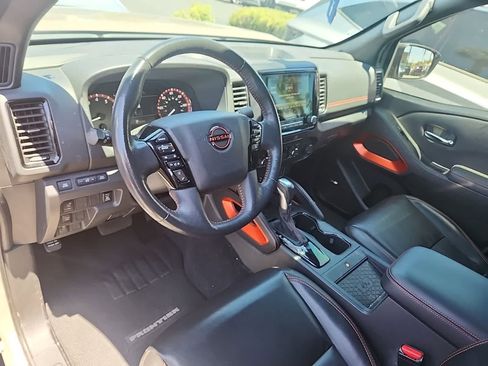 Used 2023 Nissan Frontier Pro-X w/ Pro-X Premium Package RWD image 12