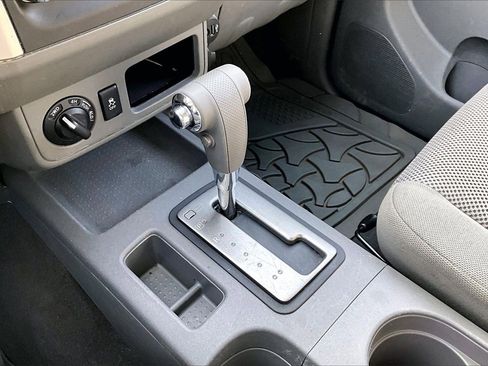 Used 2019 Nissan Frontier SV image 27