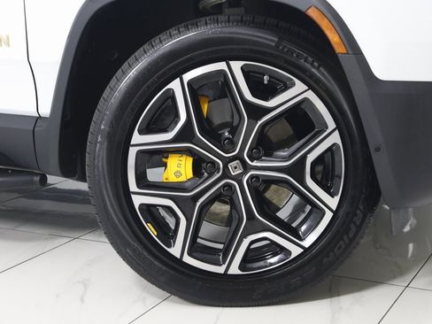 Used 2022 Rivian R1S Launch Edition image 21
