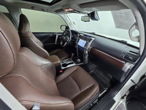 Used 2020 Toyota 4Runner Limited AWD/4WD image 15