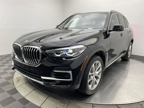 Used 2023 BMW X5 xDrive40i w/ Climate Comfort Package image 32