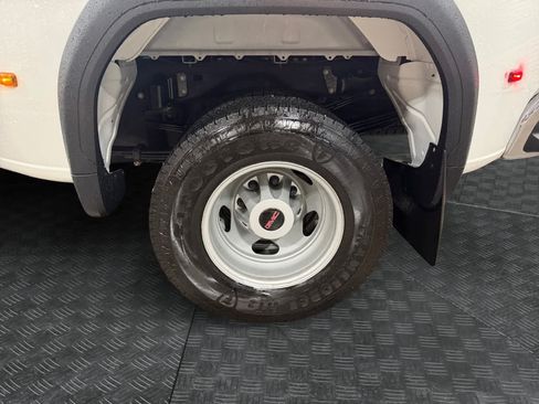 Used 2022 GMC Sierra 3500 Pro w/ Gooseneck/5TH Wheel Package AWD/4WD image 15