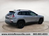 Used 2019 Jeep Cherokee Latitude Plus image 3