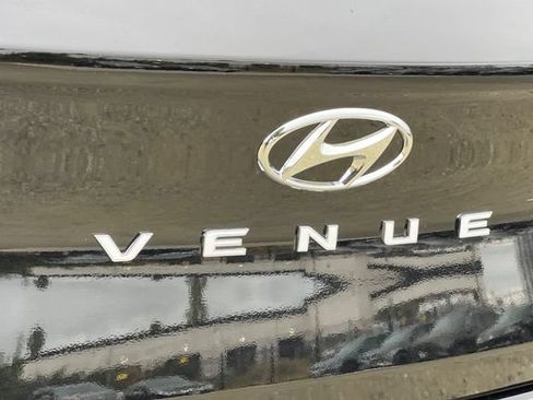 New 2026 Hyundai Venue SEL FWD image 8