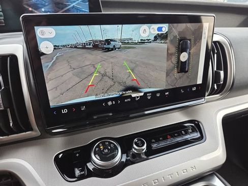 New 2026 Ford Expedition Active RWD image 8