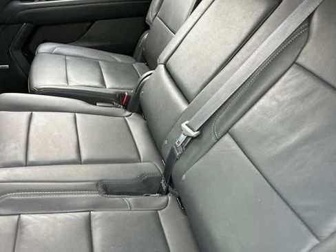 Used 2024 Chevrolet Tahoe LT w/ Luxury Package RWD image 5