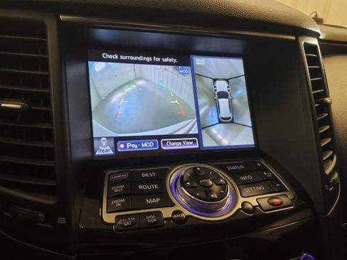 Used 2017 INFINITI QX70 AWD w/ Premium Package image 20