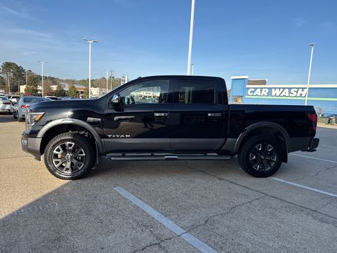 Certified 2021 Nissan Titan Platinum Reserve w/ Moonroof Package image 16