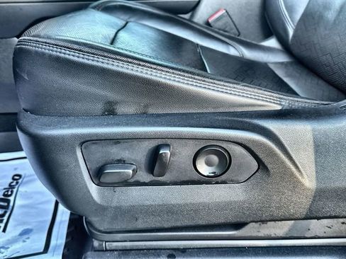 Used 2021 Chevrolet Suburban High Country image 14