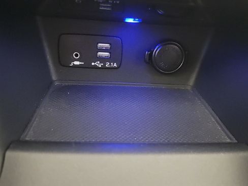 Used 2019 Subaru Forester Touring image 33