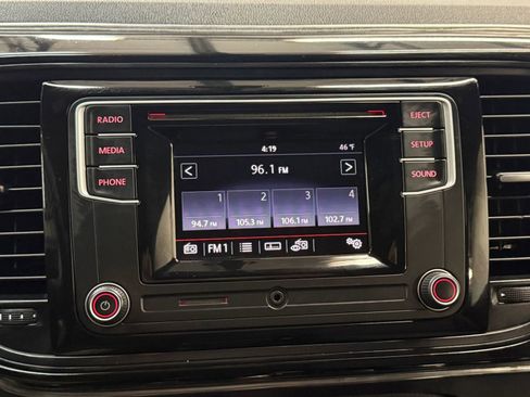 Used 2017 Volkswagen Beetle 1.8T S image 28