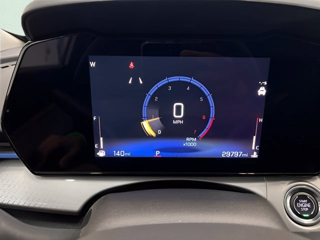 Certified 2025 Chevrolet Trax LT FWD image 17