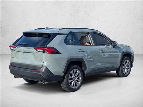 Used 2023 Toyota RAV4 XLE Premium FWD image 5