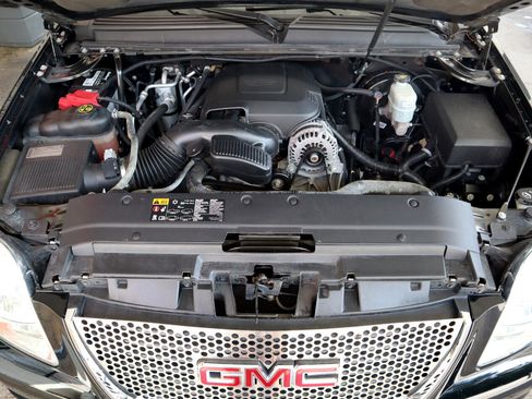 Used 2014 GMC Yukon SLT image 11