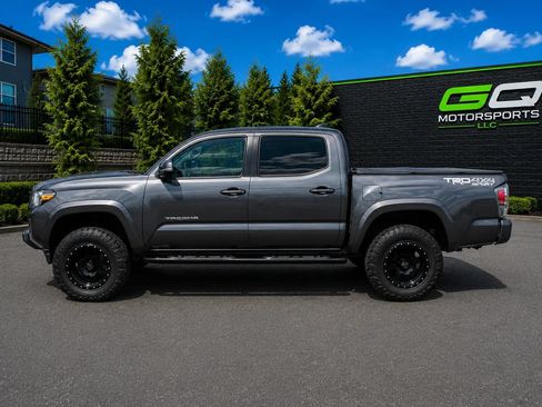 Used 2020 Toyota Tacoma TRD Sport AWD/4WD image 4