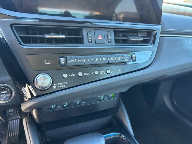 Used 2023 Lexus ES 300h w/ Premium Package FWD image 9