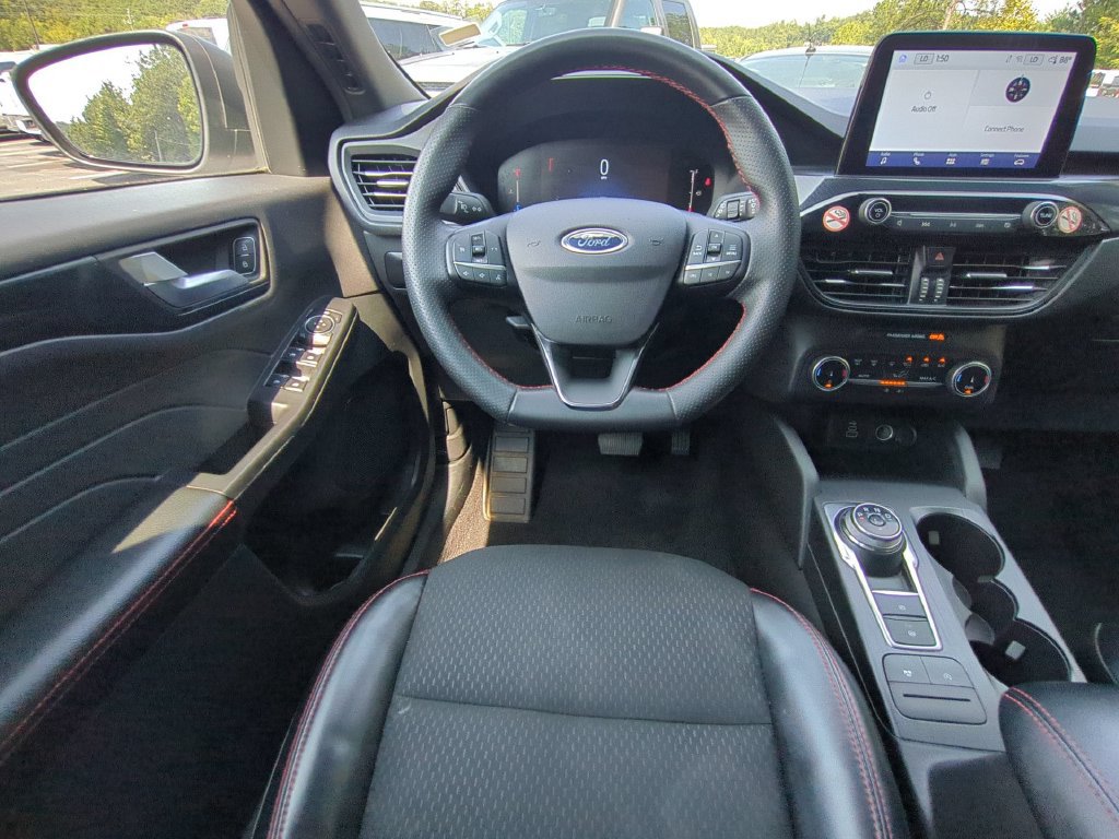 Certified 2025 Ford Escape ST-Line AWD/4WD image 18