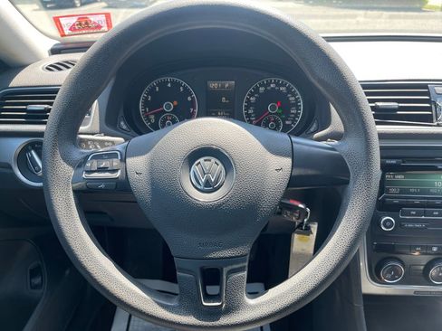 Used 2015 Volkswagen Passat 1.8T S FWD image 21