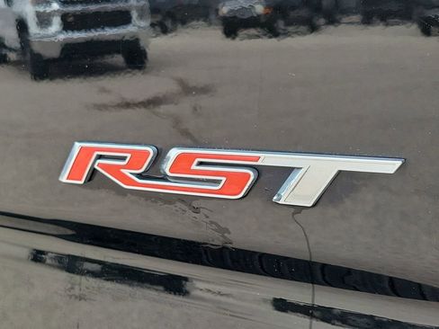 Used 2023 Chevrolet Silverado 1500 RST image 7