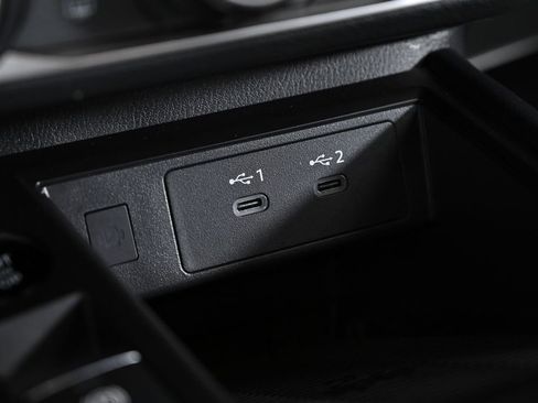 Used 2025 Nissan Kicks SV w/ SV Premium Package image 19