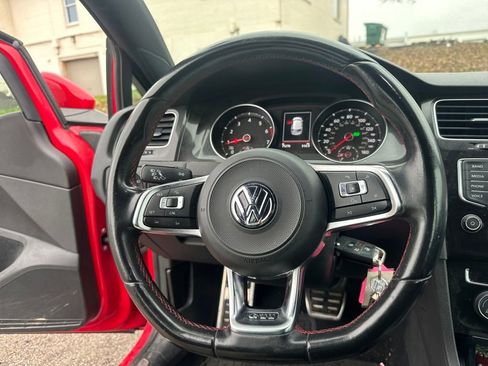 Used 2017 Volkswagen GTI S image 13